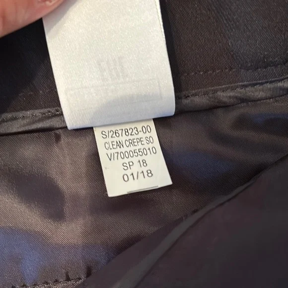 Banana Republic Women's Black Shorts - Picture 4 of 7